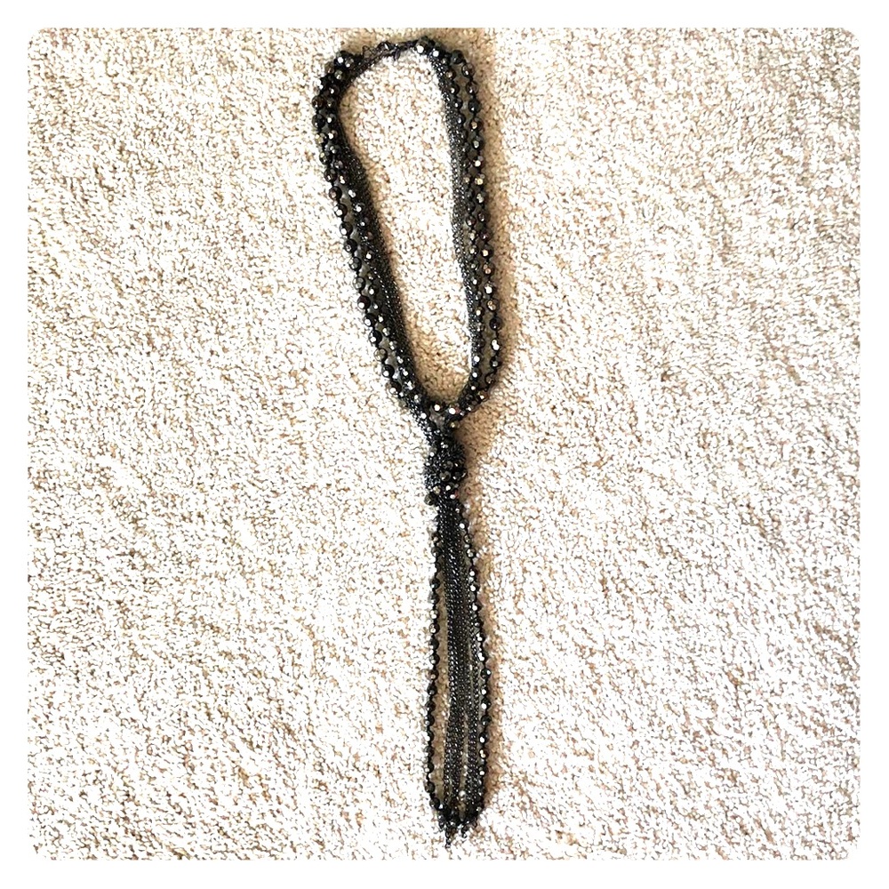 Drop knot necklace